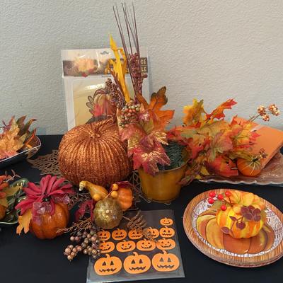 BH244 Fall Table Decor