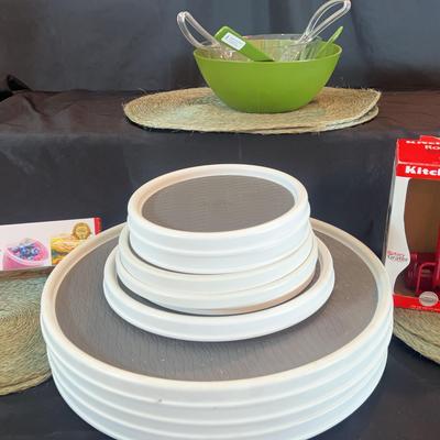 BH161 Kitchen Necessities 