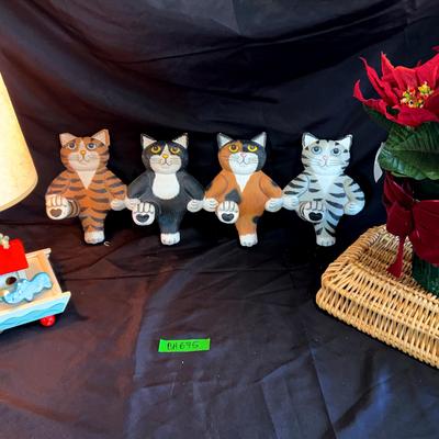 BH675 Noah's Ark Wooden Nursery Lamp & Dancing Cats!