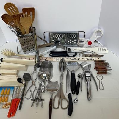 Assortment of Kitchen Utensils