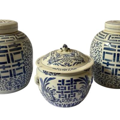 Vintage Blue & White Chinoiserie’s Ginger Jars With Lids