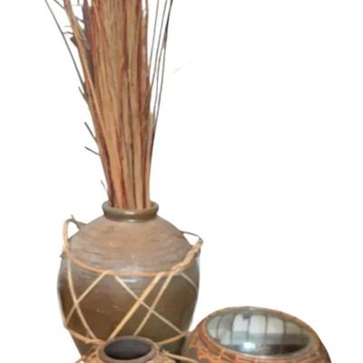3 Decorative pots - 1 clear