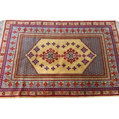 4x6 Oriental style rug 