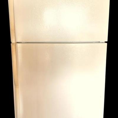 Kenmore Refrigerator w/freezer