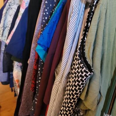 Sz1-3x Women's Clothing Lot Includes 18-22w Pants Tops & Jackets