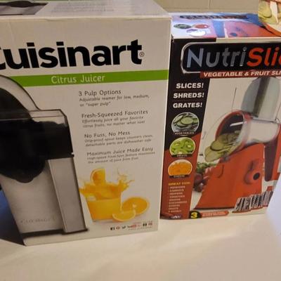 Cuisinart Citrus Juicer and Fruit Veggie Slicer