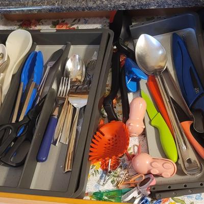 Kitchen Utensils Lot - Large Assortment of Mixed Brands and Materials