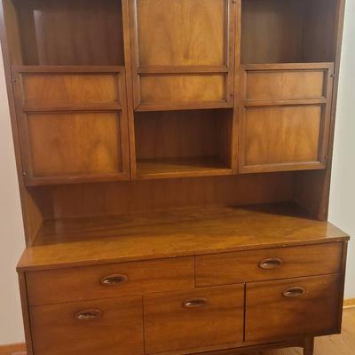 MCM China Cabinet Hutch with Off Set Upper Shelves