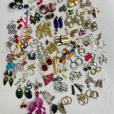 Large Collection of Vintage Fashion Pierced Earrings