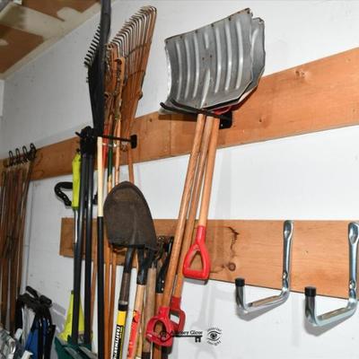 Sale Photo Thumbnail #938: 0937 garage