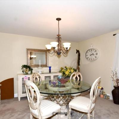 Sale Photo Thumbnail #242: 0241 dining room
