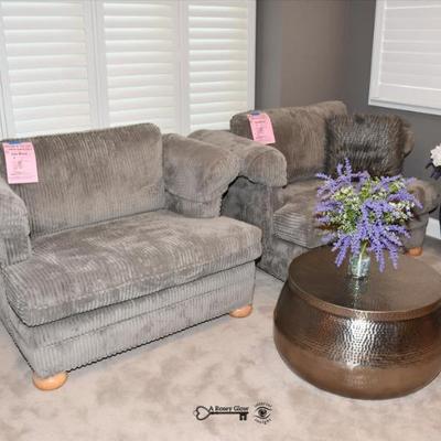 Sale Photo Thumbnail #171: 0170 living room