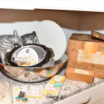 Sale Photo Thumbnail #470: 0469 pantry