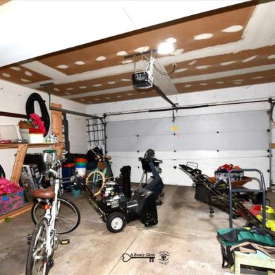 1300 garage