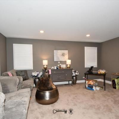 Sale Photo Thumbnail #165: 0164 living room