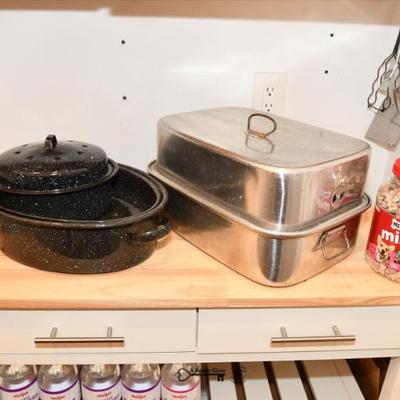 Sale Photo Thumbnail #475: 0474 pantry