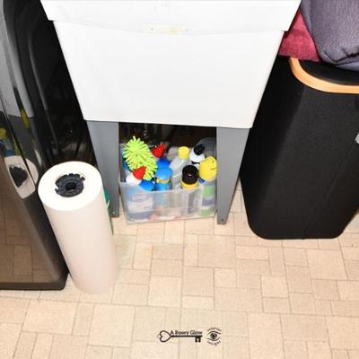 Sale Photo Thumbnail #1015: 1015 laundry room