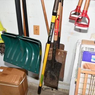 Sale Photo Thumbnail #939: 0938 garage