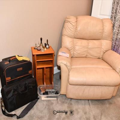 Sale Photo Thumbnail #574: 0573 bedroom a
