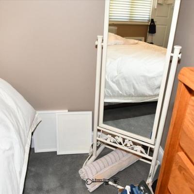 Sale Photo Thumbnail #856: 0855 bedroom d