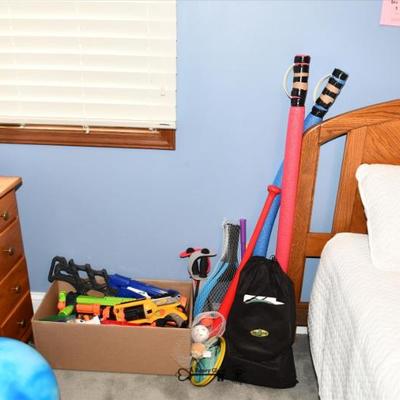 Sale Photo Thumbnail #825: 0824 bedroom c