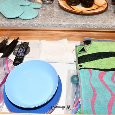 Sale Photo Thumbnail #74: 0073 kitchen