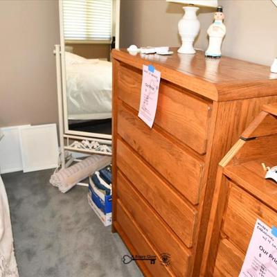Sale Photo Thumbnail #853: 0852 bedroom d
