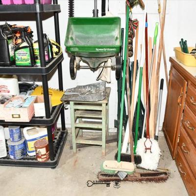 Sale Photo Thumbnail #928: 0927 garage