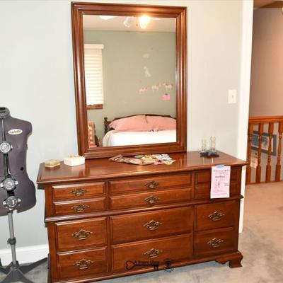 Sale Photo Thumbnail #697: 0696 bedroom b
