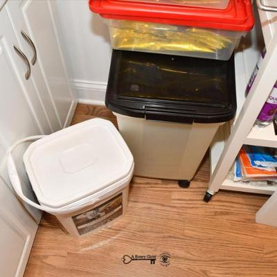 Sale Photo Thumbnail #473: 0472 pantry