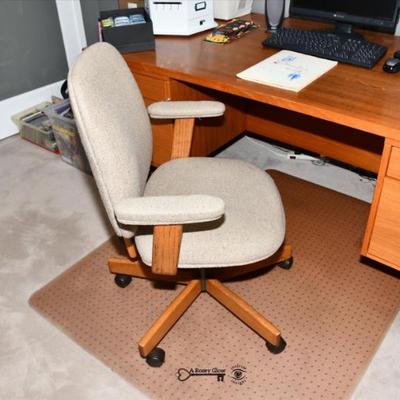 Sale Photo Thumbnail #736: 0735 office