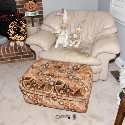 Sale Photo Thumbnail #368: 0367 family room