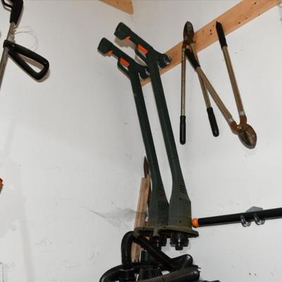 Sale Photo Thumbnail #935: 0934 garage