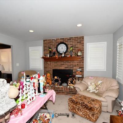Sale Photo Thumbnail #358: 0357 family room