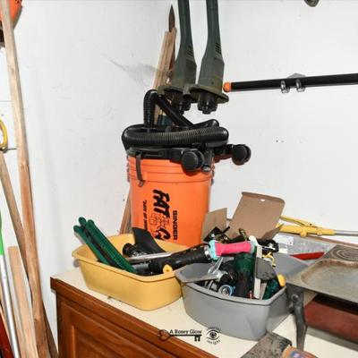 Sale Photo Thumbnail #921: 0920 garage