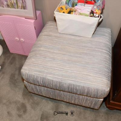 Sale Photo Thumbnail #619: 0618 bedroom a