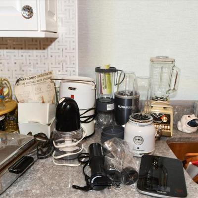 Sale Photo Thumbnail #75: 0074 kitchen