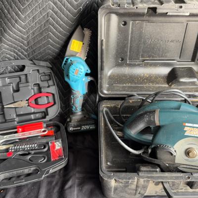 Black & Decker WoodHawk Saw, Saker 20V Chainsaw & Handbook Tool Collection – Powers On