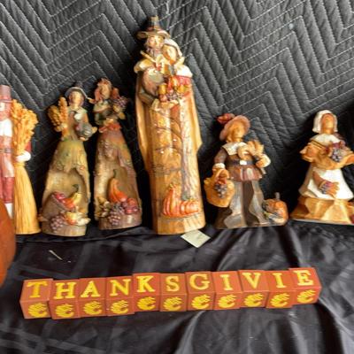 Thanksgiving Figurines & Décor Set