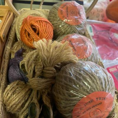 Sale Photo Thumbnail #220: Crafts 