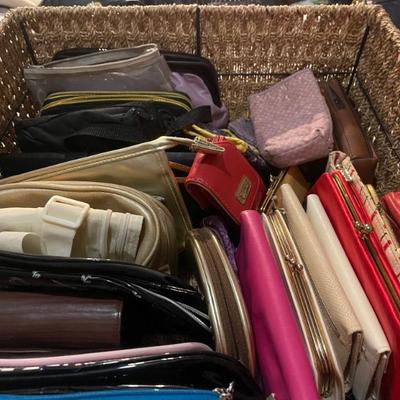 Sale Photo Thumbnail #117: Ladies handbags 