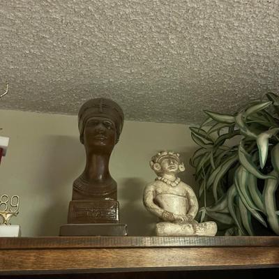 Sale Photo Thumbnail #91: Sculptures 