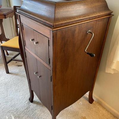 Sale Photo Thumbnail #7: Antique record player 