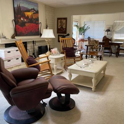 Sale Photo Thumbnail #20: Living room 
