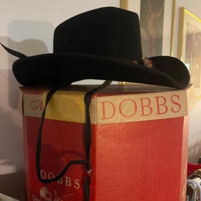 Sale Photo Thumbnail #80: Hats 