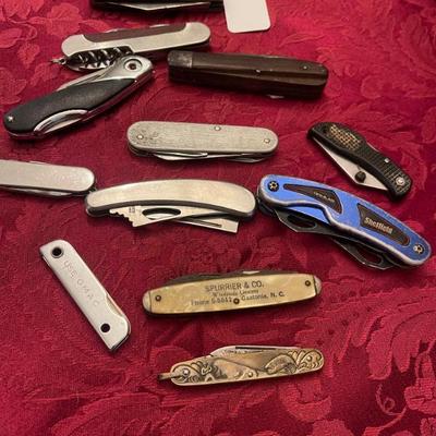 Sale Photo Thumbnail #151: Knives 