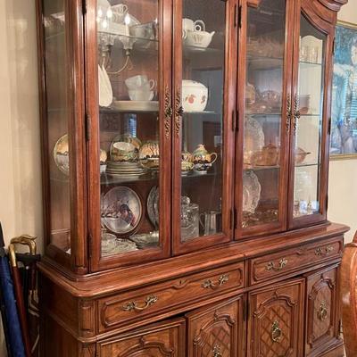 Sale Photo Thumbnail #24: Hutch 