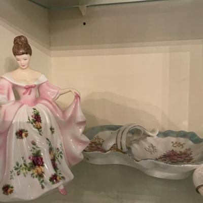 Sale Photo Thumbnail #92: Porcelain Decor 