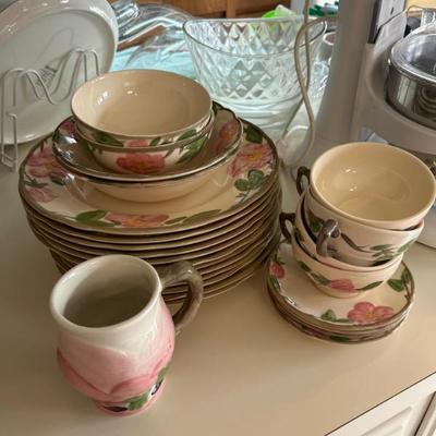 Sale Photo Thumbnail #200: Kitchen 
