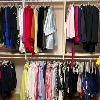 Sale Photo Thumbnail #56: Women's clothing size medium (10)